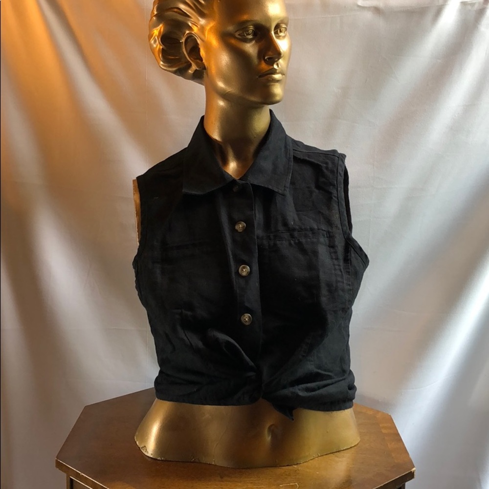Black linen/cotten shirtsleeve button down